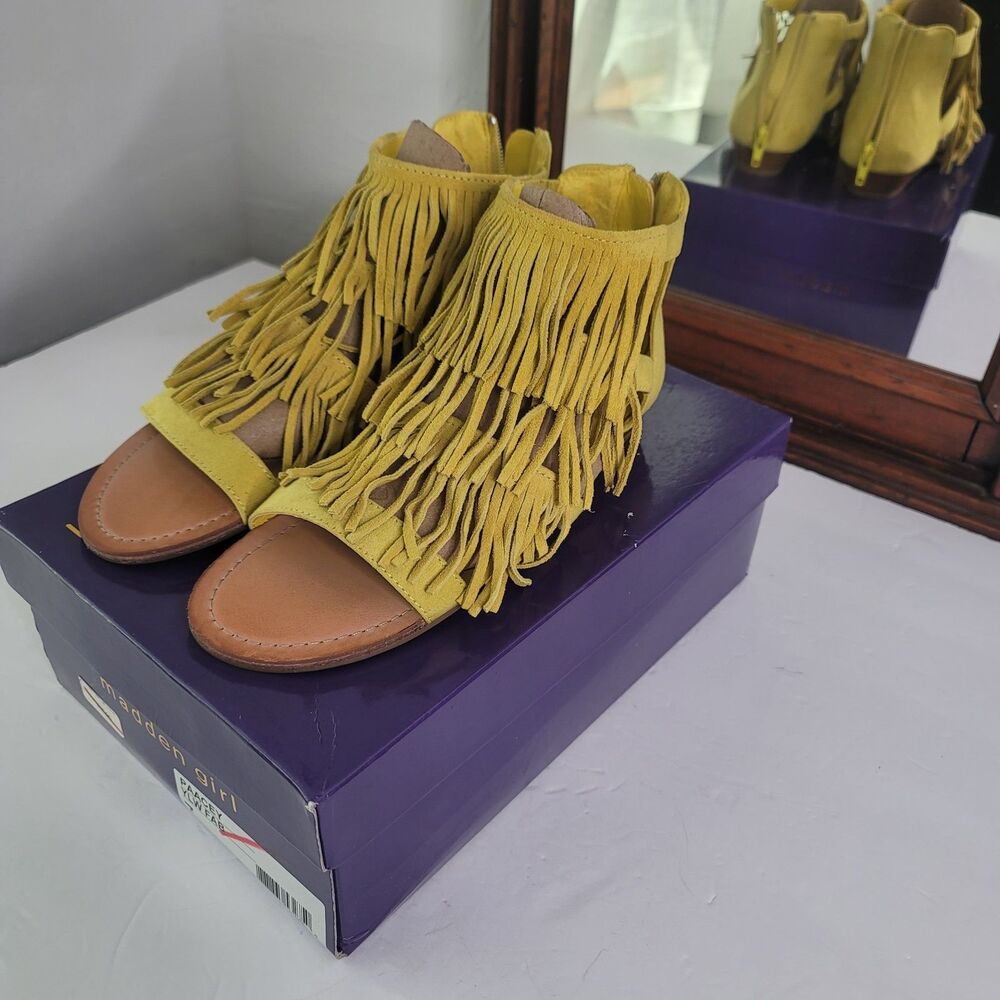 Madden Girl Paacey Size 7 Yellow Fringe Gladiator Sandals Boho Festival